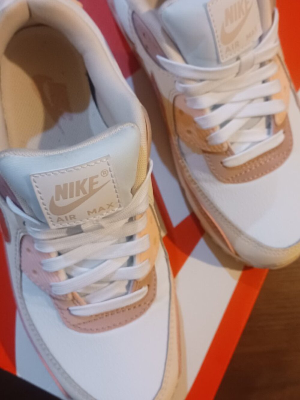 Nike Air Max 90 Women's